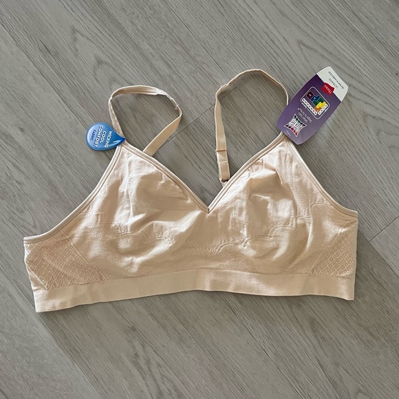 Hanes | Intimates & Sleepwear | Hanes Comfort Flex Fit Bra | Poshmark